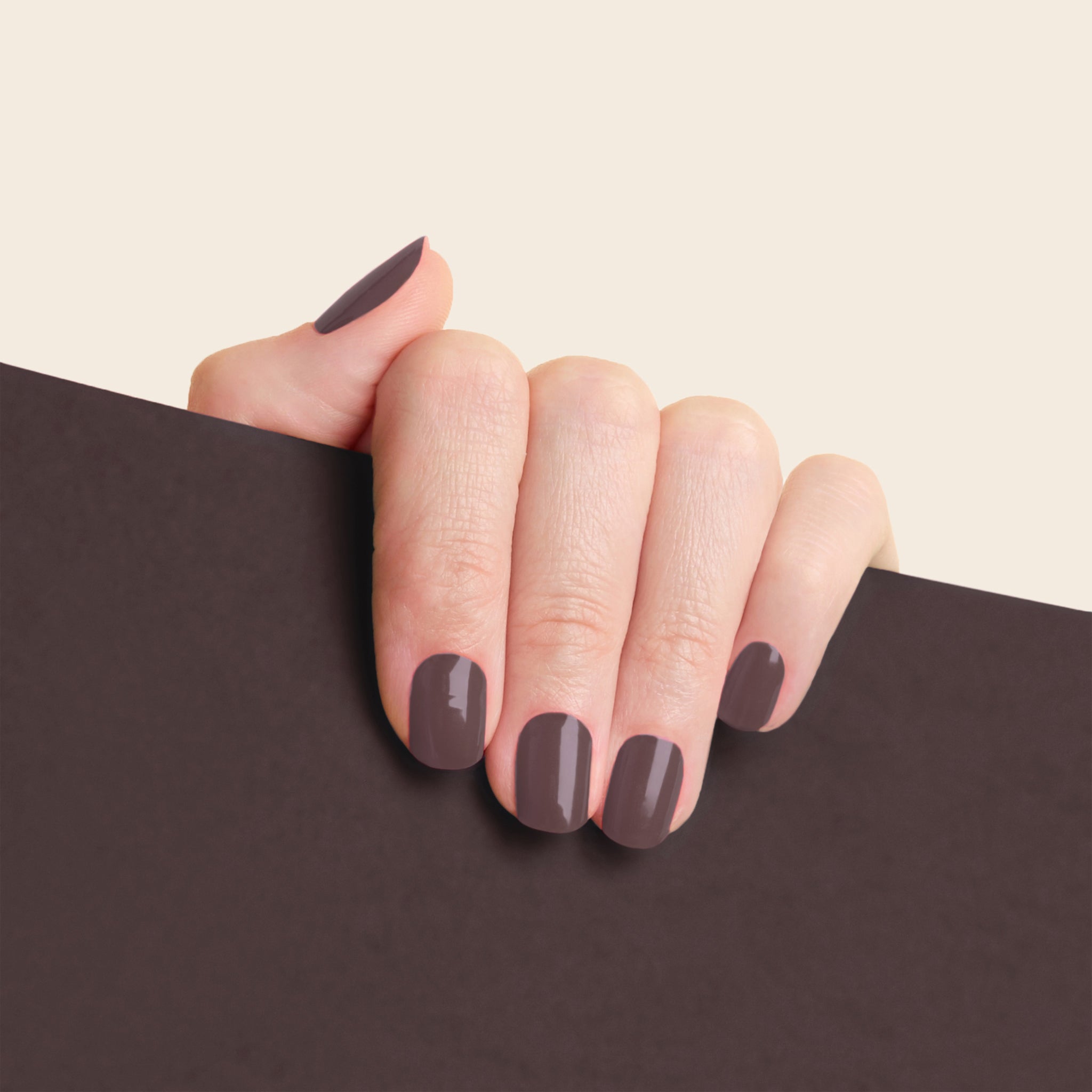 mesme Gianna Mocha Brown 10-Day UV-Free Nail Wraps On Hand